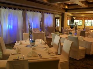 Villages-at-Country-Creek-Reception-Setting